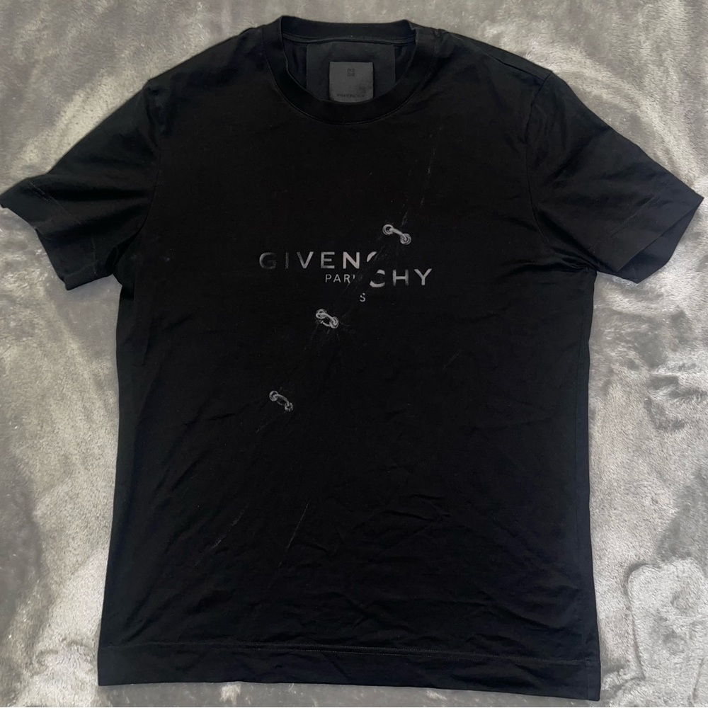 Givenchy Trompe L'oeil Slim Fit Logo Tee T Shirt Black L
Cotton BM713Y3Y68